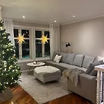 House With A Beautiful Seaview Apartman *