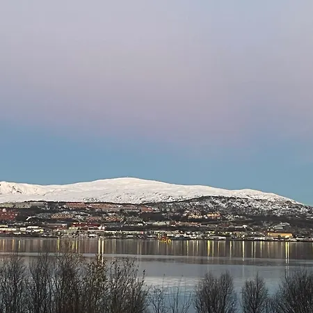 House With A Beautiful Seaview * Tromsø
